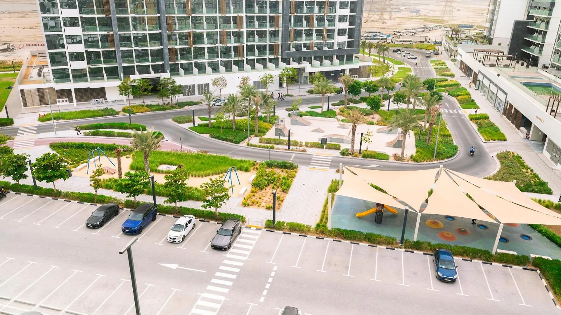 Citihome- Elegant Studio Retreat With Cozy Comfort Dubai Apartment