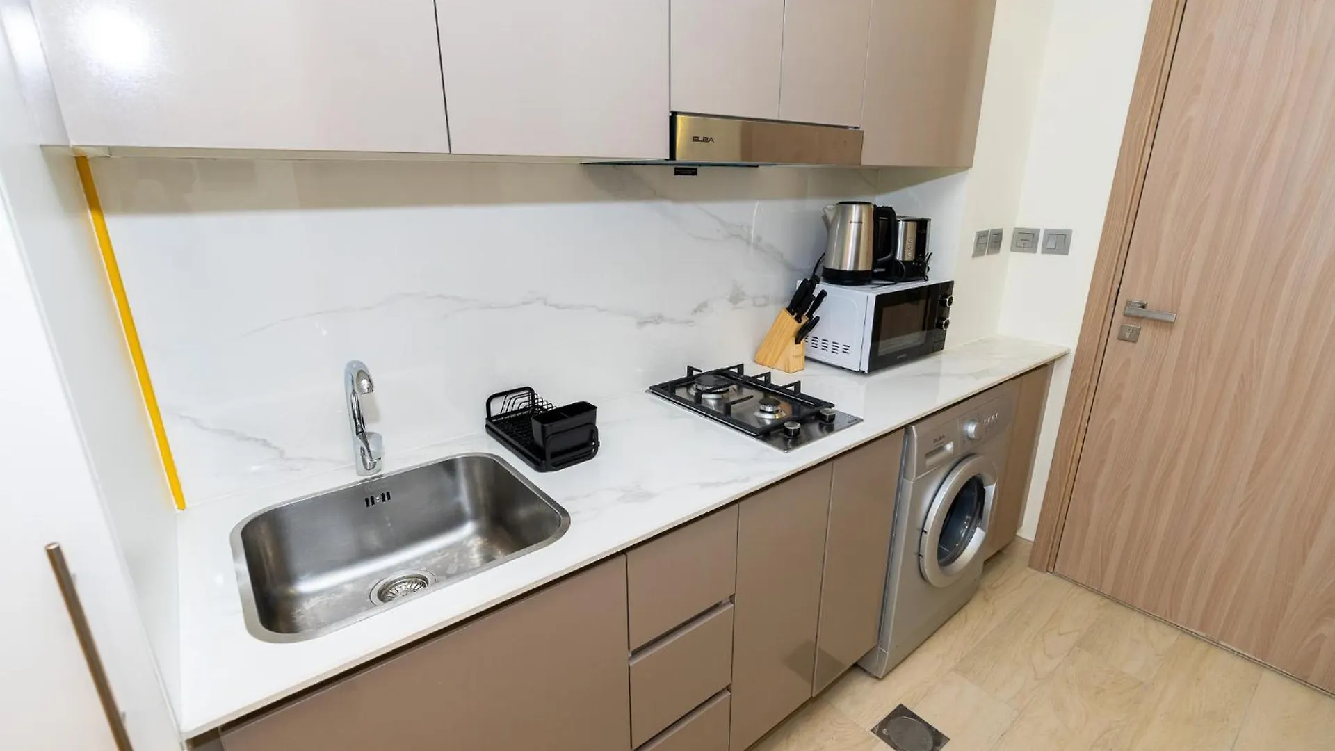 Citihome- Elegant Studio Retreat With Cozy Comfort Dubai