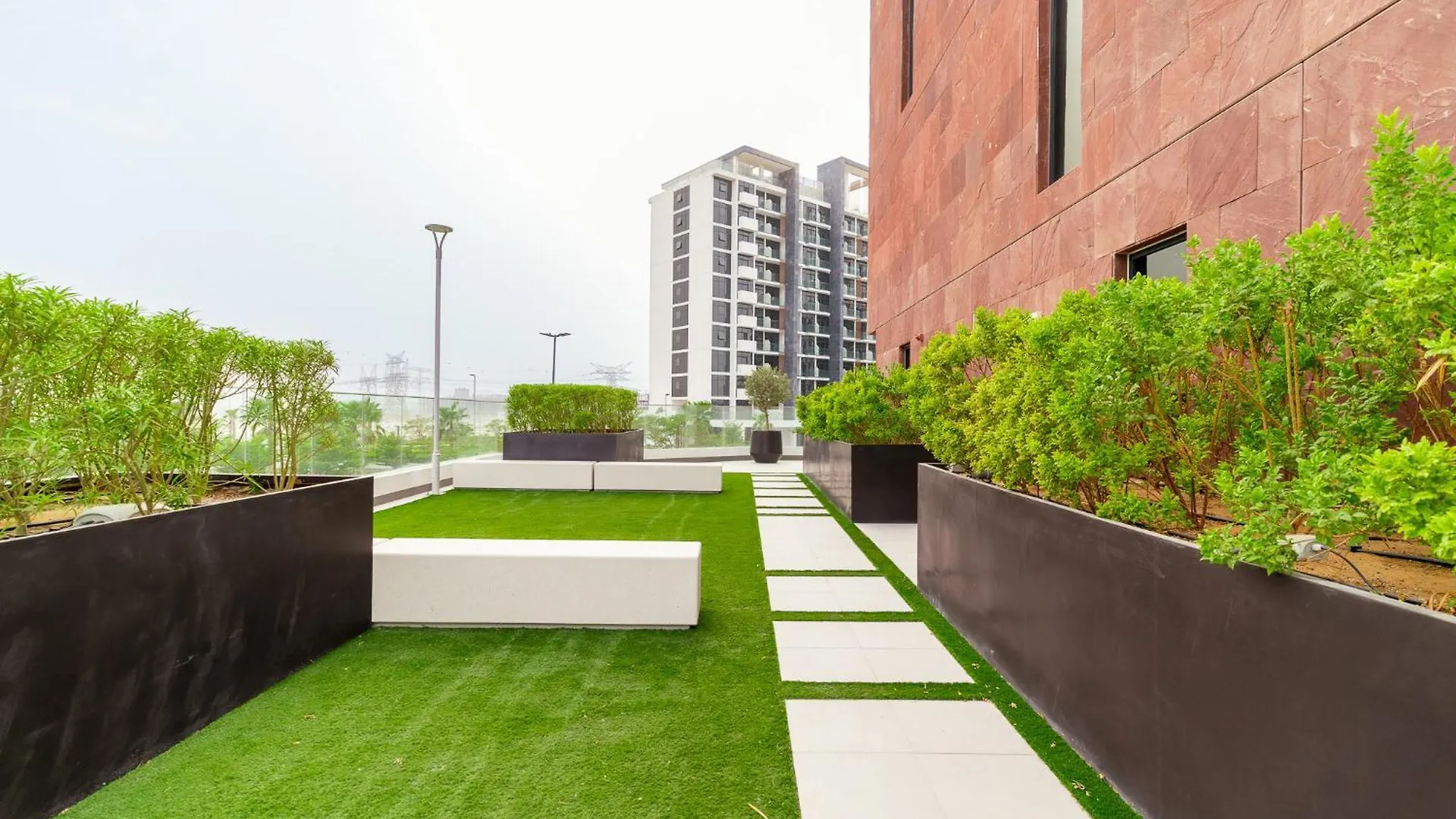 Citihome- Elegant Studio Retreat With Cozy Comfort Dubai Apartment