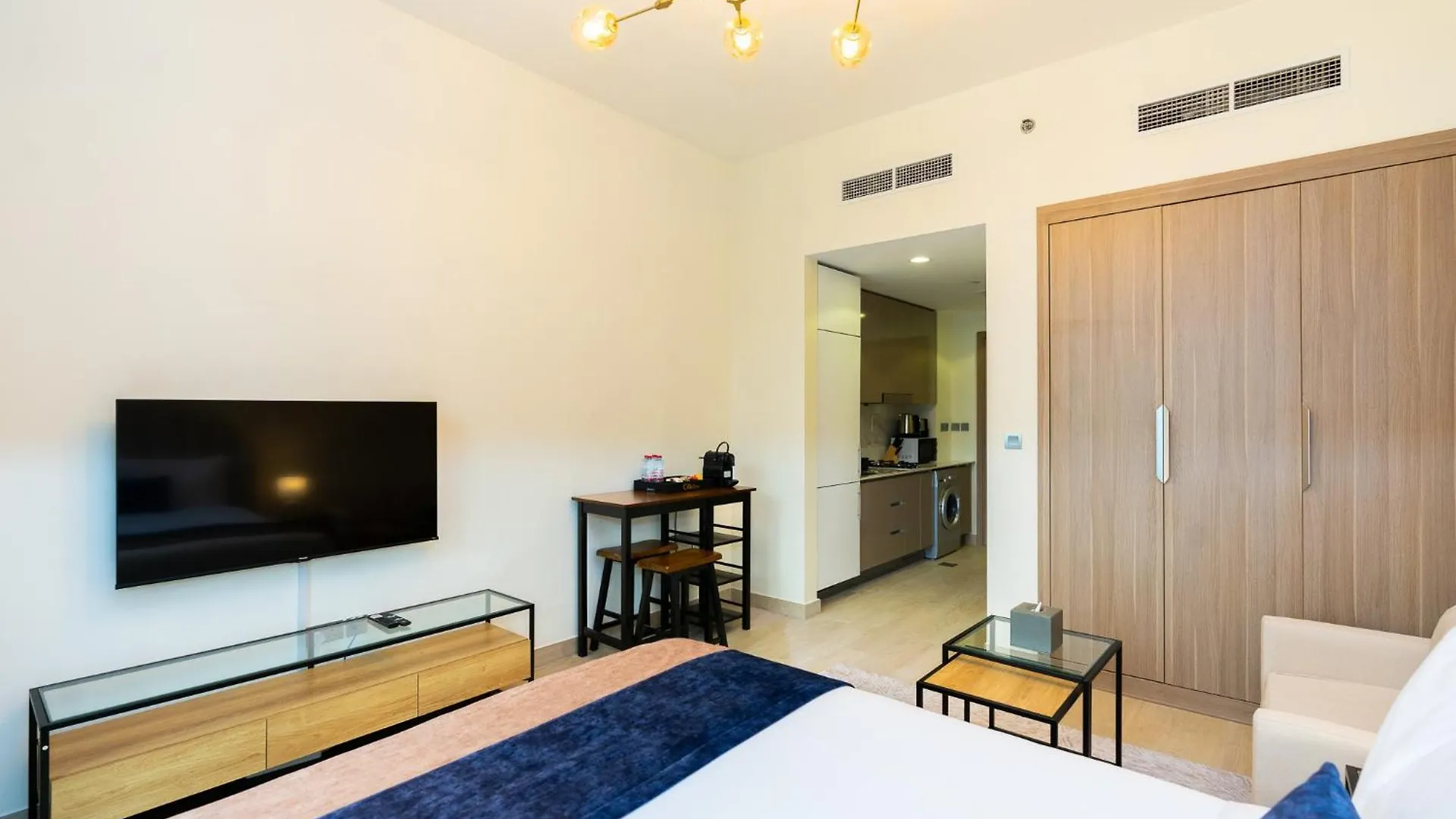 Citihome- Elegant Studio Retreat With Cozy Comfort Dubai